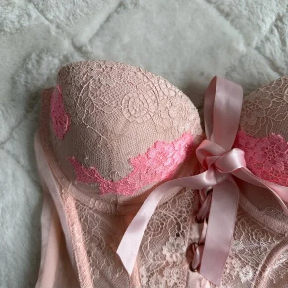 Victoria's SecretPink Front Lace Up Lace Bustier CorsetSize 34B